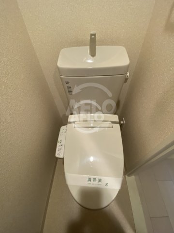 トイレ　ラグゼ弁天町　温水洗浄便座