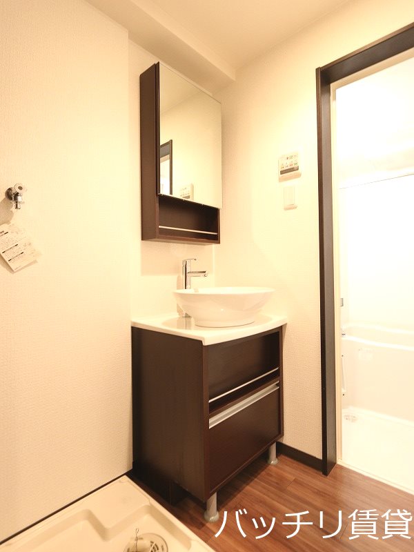 洗面設備　画像は同シリーズタイプの為、参考写真になります。