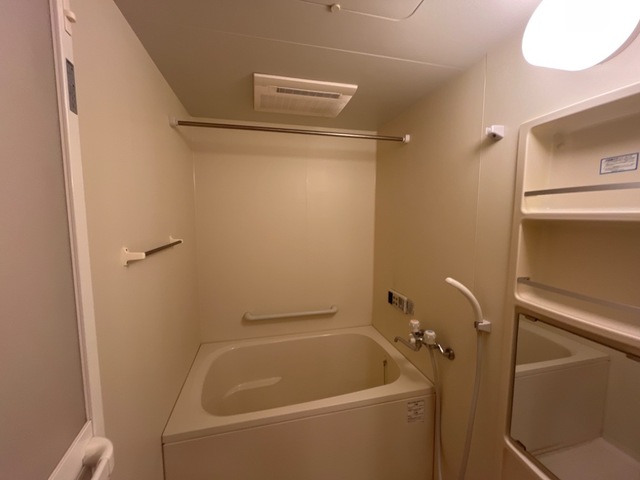 バス・シャワールーム　バス