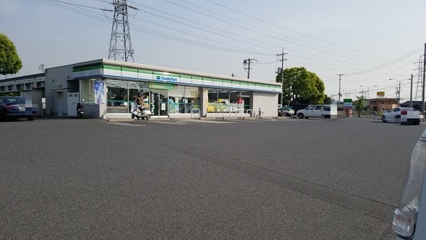 コンビニ　ファミリーマート水島亀島店（コンビニ）まで690m