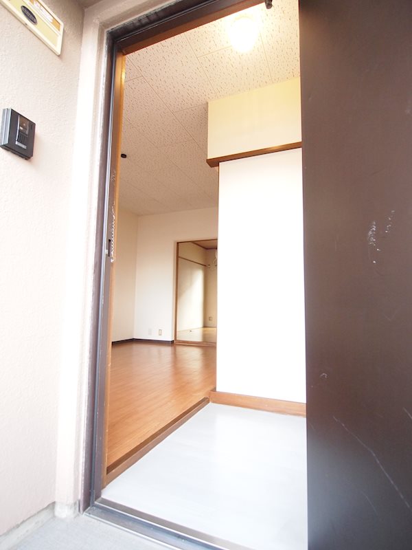 玄関　別部屋写真