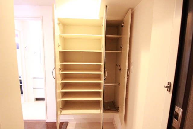 その他設備　下駄箱