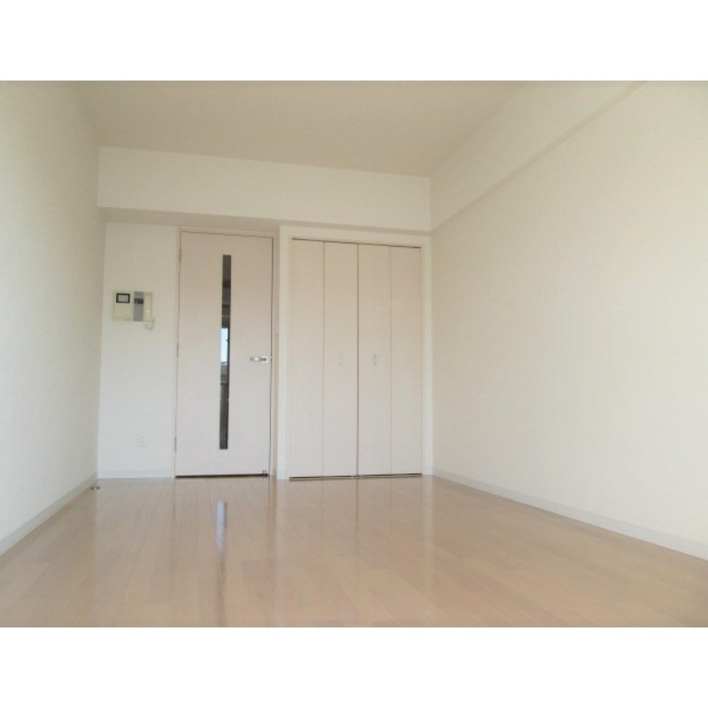 その他部屋・スペース　バルコニー側から見たお部屋♪