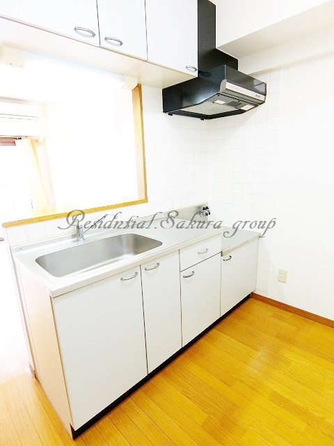 キッチン　広々使える快適な調理スペースです♪