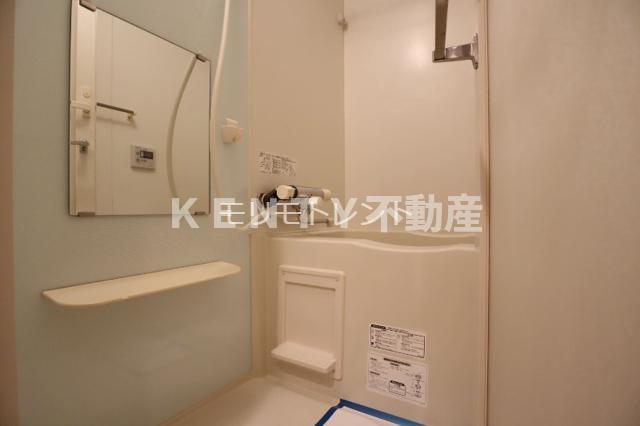 バス・シャワールーム　お風呂で日々の疲れを落としましょう