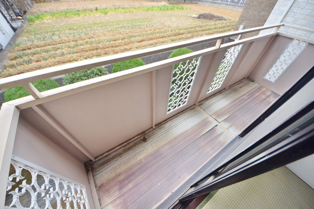 バルコニー　～今日は朝からお洗濯～