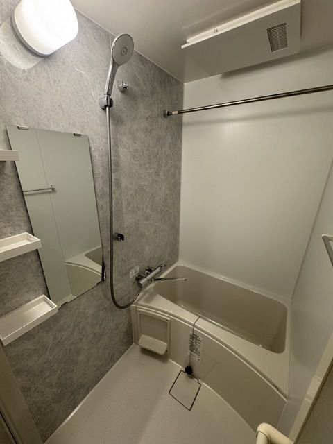 バス・シャワールーム　別号室の写真です