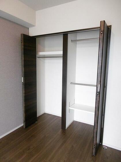 収納　同物件別部屋写真