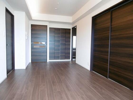 居室・リビング　同物件別部屋写真