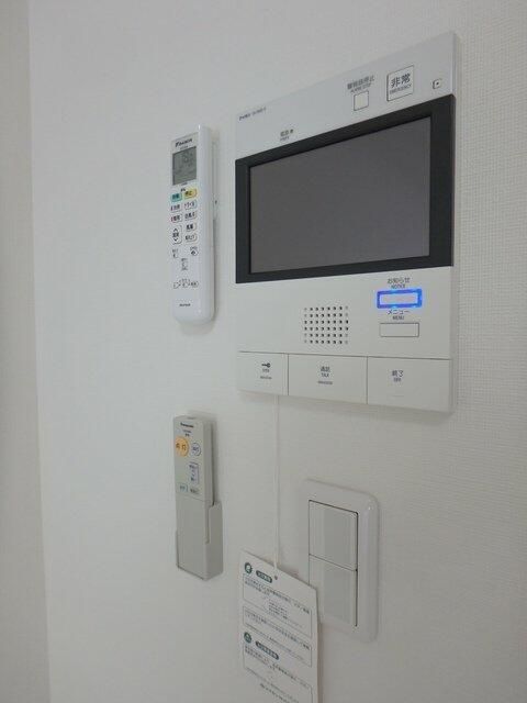 セキュリティ　モニタ付きインターホン