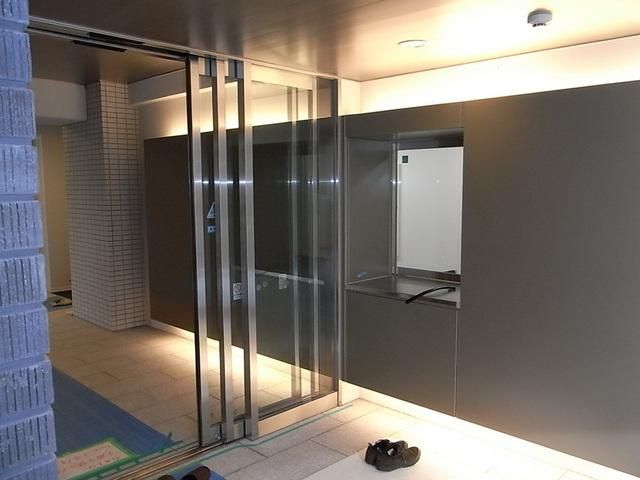 エントランス　落ち着きのあるエントランス