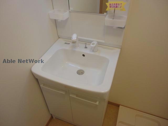 洗面設備　※同物件別部屋の写真となります。