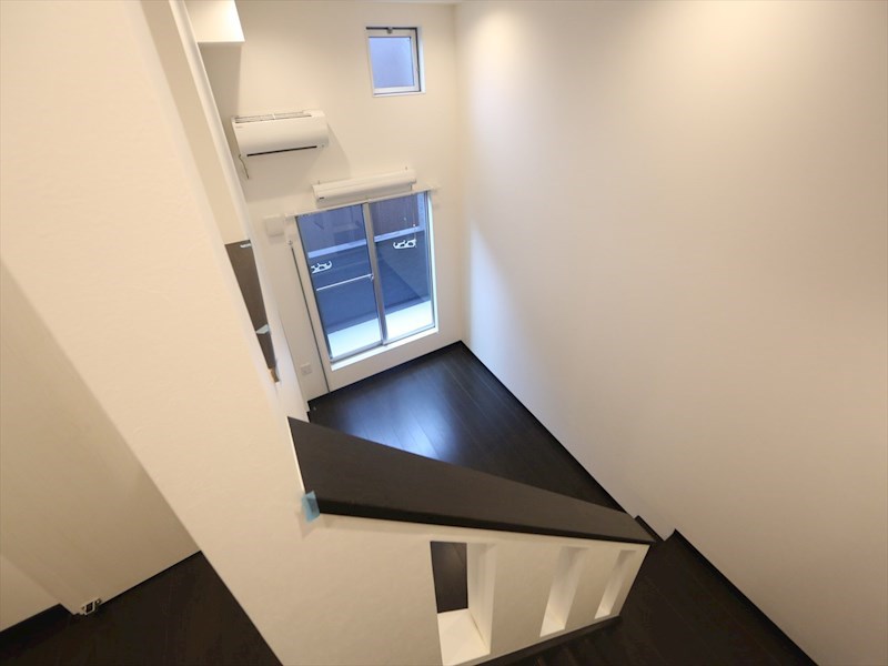 その他　洋室5.4帖　アンダーロフト6.1帖（寝室にも使えます）