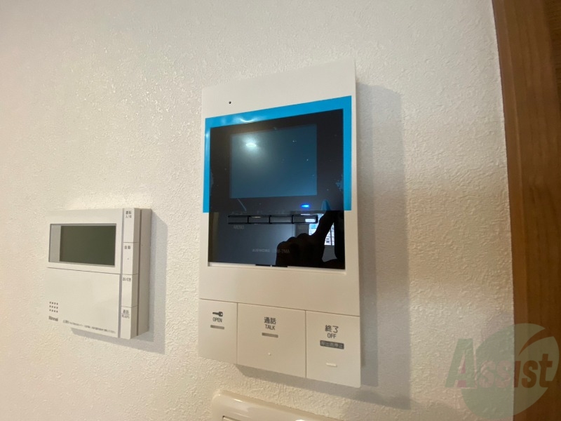 セキュリティ　ＴＶモニター付インターホンです。来客者の顔が見えるので安心！