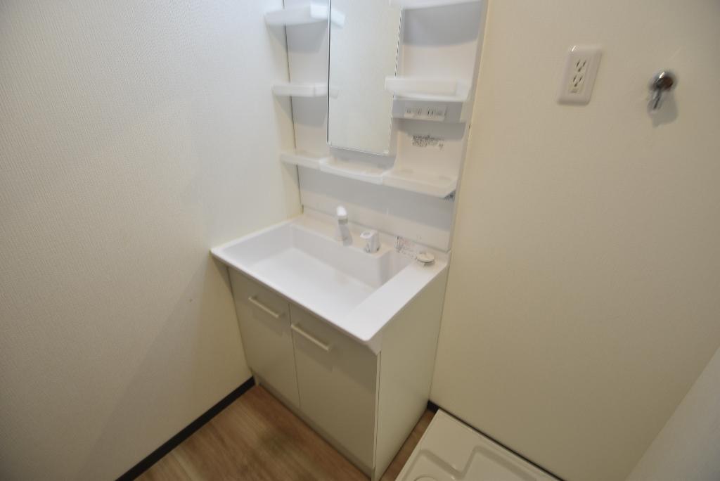 洗面設備　洗髪洗面化粧台