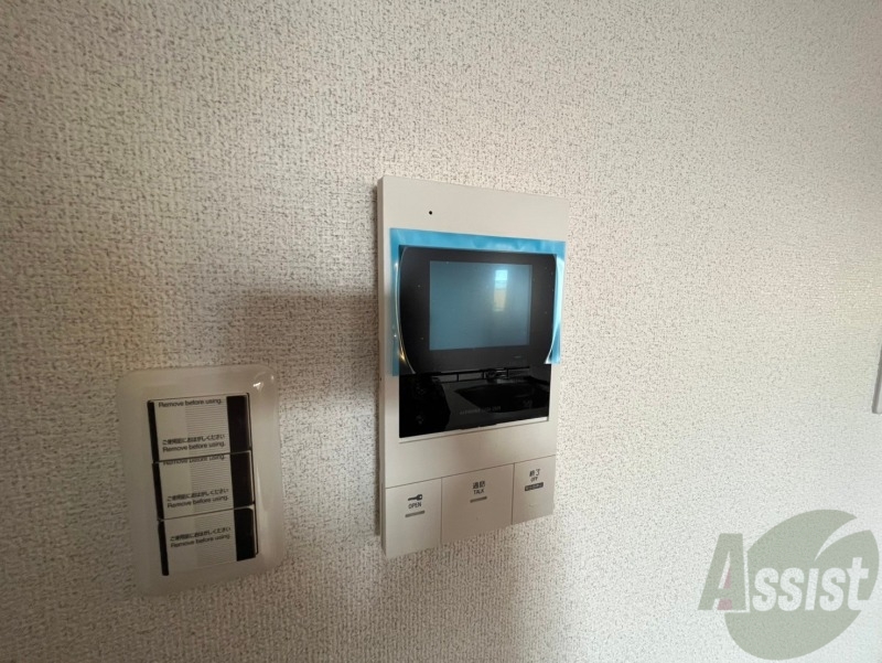 セキュリティ　ＴＶモニター付インターホンです。来客者の顔が見えるので安心！