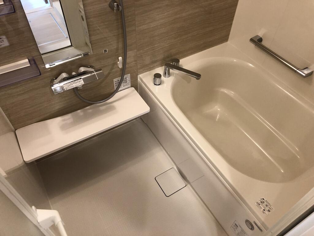 バス・シャワールーム