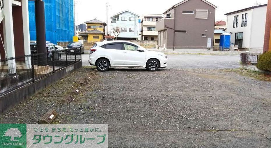 駐車場　駐車場
