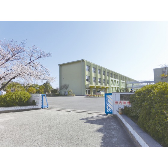 小学校　栄小学校（小学校）まで400m