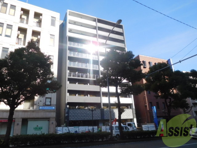 建物外観　シャープなデザインが印象的な洗練の住まい