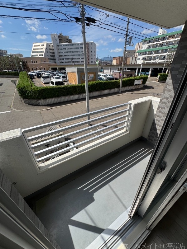 バルコニー　バルコニー付きで眺望良好♪