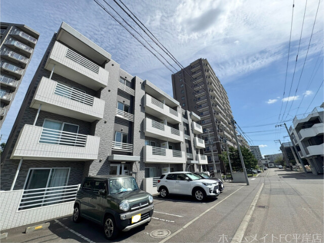 建物外観　鉄筋コンクリートマンション♪