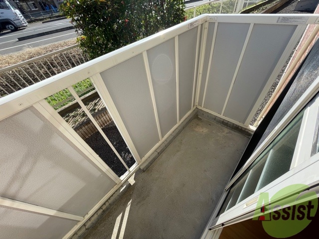 バルコニー　バルコニーです。広いので作業もしやすいですね