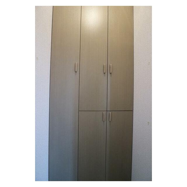 玄関　玄関下駄箱です