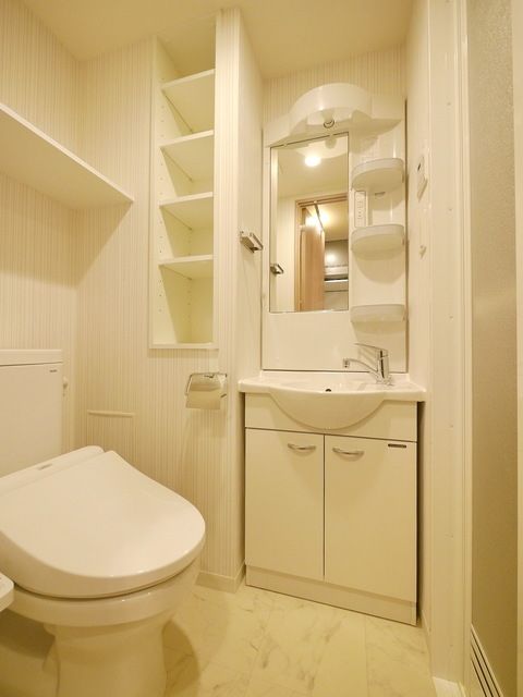 洗面設備　反転タイプです