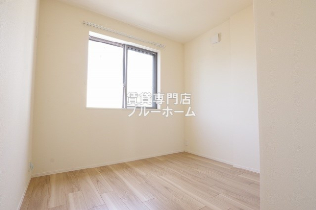 その他　4.4帖の広い洋室です！