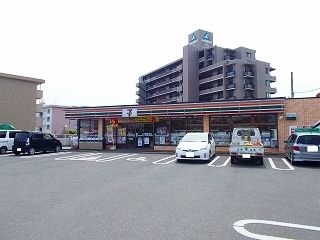 コンビニ　セブンイレブン宮崎権現町店（コンビニ）まで300m