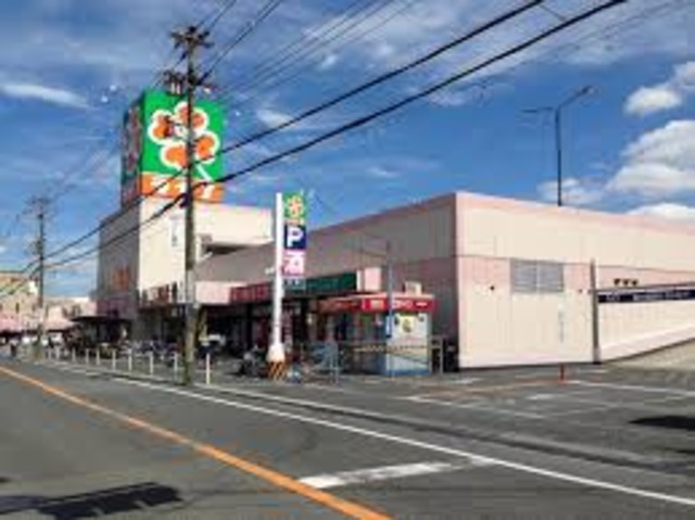 スーパー　ライフ福泉店（スーパー）まで649m