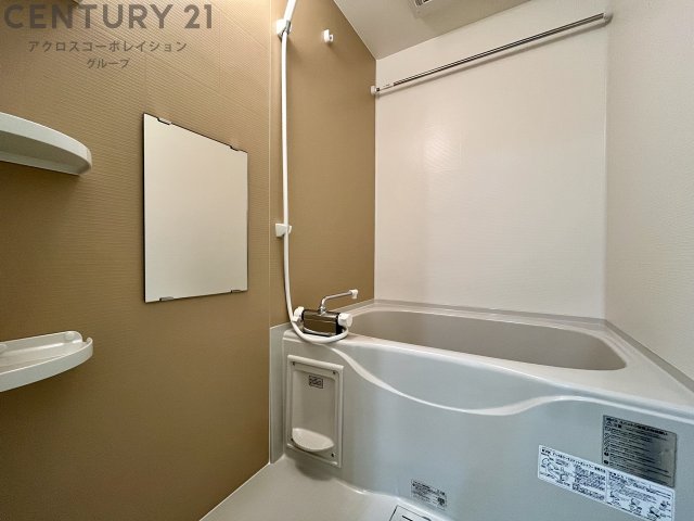 バス・シャワールーム　浴室乾燥機付きで便利です！