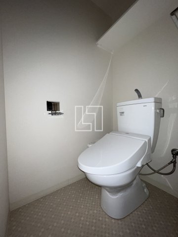 トイレ　プレサンス本町エクストラ　温水洗浄便座