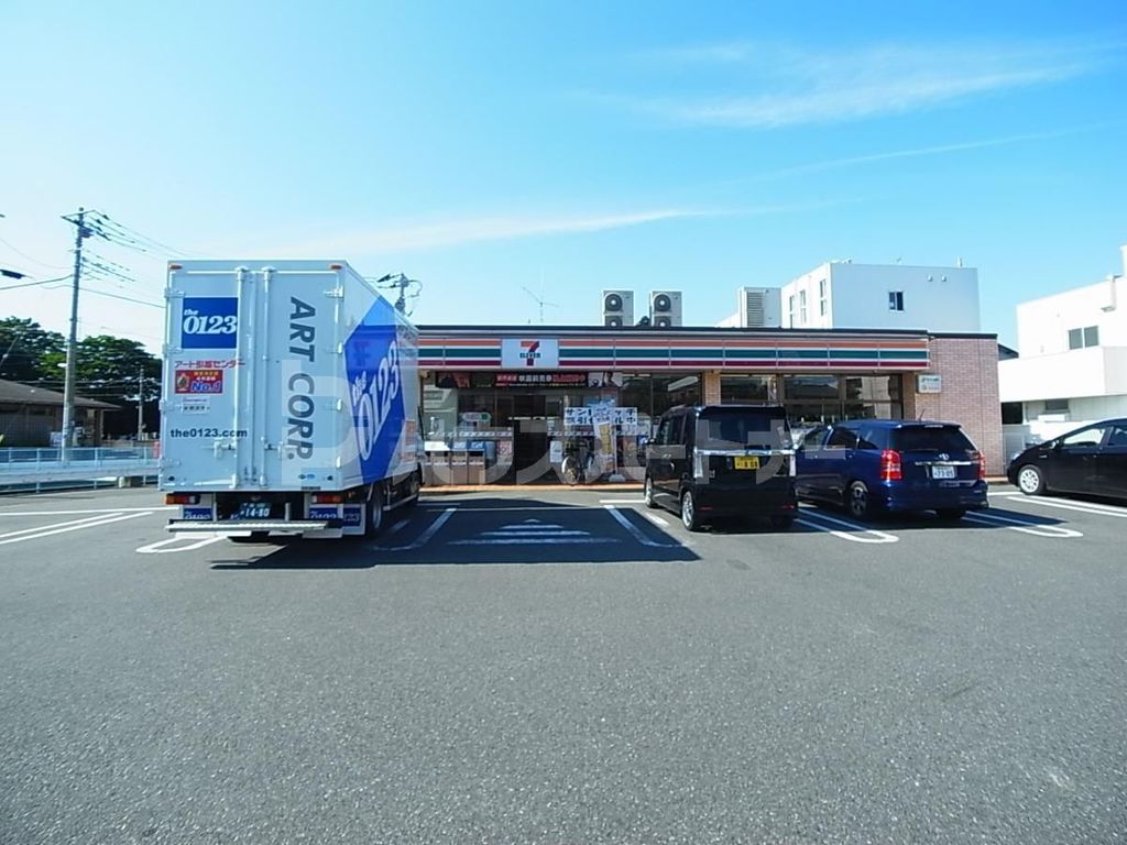 コンビニ　セブンイレブン南流山郵便局前店（コンビニ）まで200m