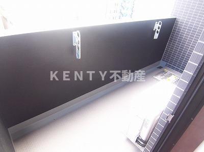 バルコニー　バルコニーからの眺めを楽しみながら食事をしませんか