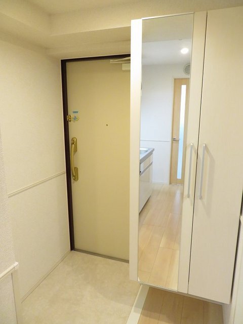 玄関　別部屋参考写真です