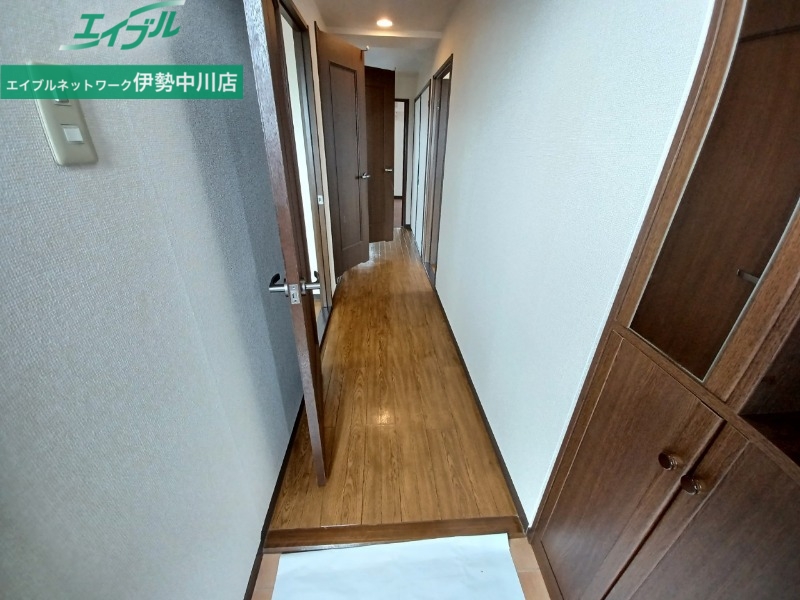 玄関　同物件別室の写真です