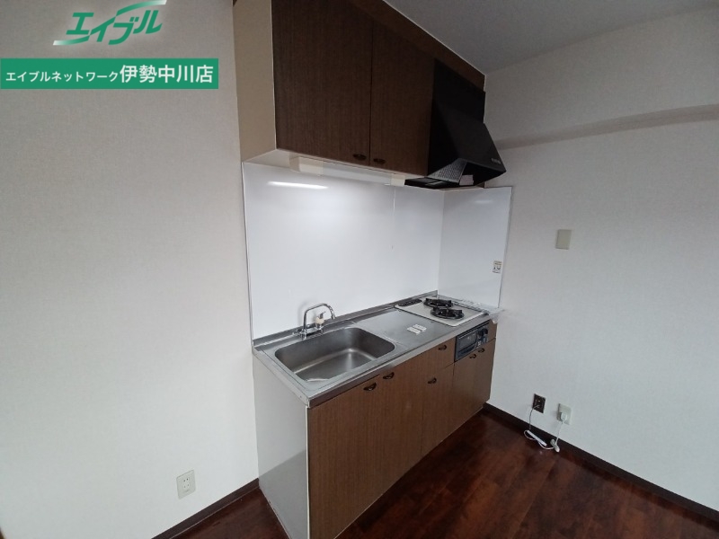 キッチン　同物件別室の写真です