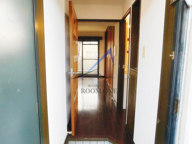 玄関　玄関です。