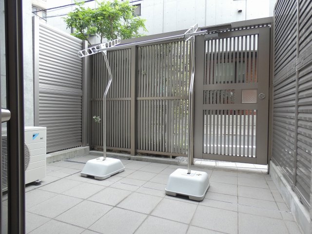 バルコニー　バルコニー