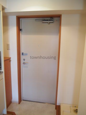 玄関　※参考写真