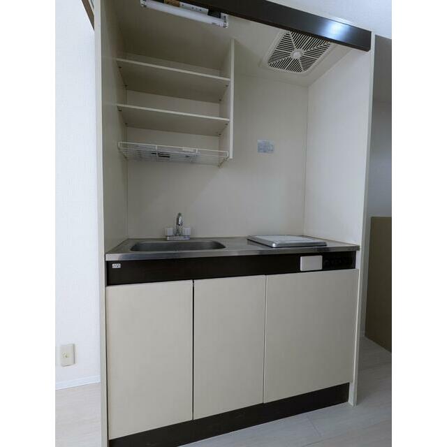 キッチン　※同タイプ１０２号室写真