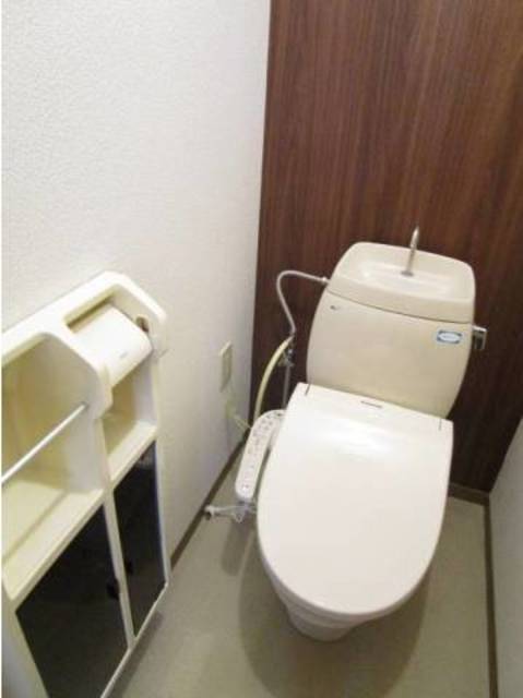 トイレ　温水洗浄便座