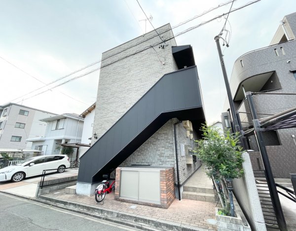 建物外観　人気シリーズ物件です。インフィニティプラス（infinity