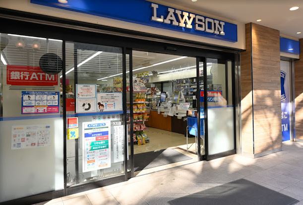 コンビニ　ローソン笹塚テラス店（コンビニ）まで528m