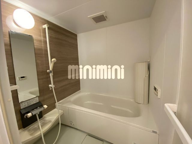 バス・シャワールーム　別号室の参考写真