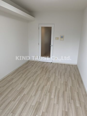 居室・リビング　広々とした洋室です