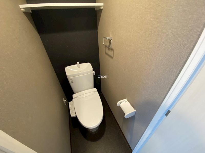 トイレ　※同一間取り・別号室の参考写真です