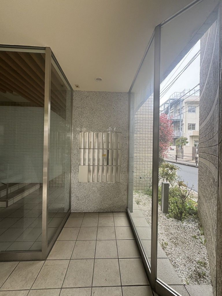 エントランス　庭